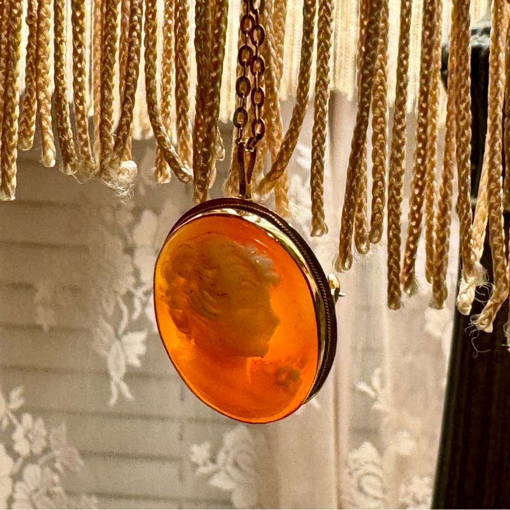 Vintage Italian 14K Gold Cameo Pendant Necklace or Brooch /Gold Chain Necklace - Picture 10 of 12